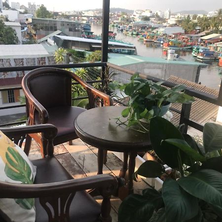 Nha Nghi Phuong Dung Bed & Breakfast ฟู้โกว๊ก ภายนอก รูปภาพ
